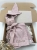 Muślinowy króliczek z imieniem dziecka – personalizowana przytulanka dla niemowlaka i wyjątkowy prezent na narodziny, baby shower lub chrzciny. Miękki króliczek z personalizacją będzie piękną pamiątką na lata.