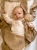 Muślinowy króliczek z imieniem dziecka – personalizowana przytulanka dla niemowlaka i wyjątkowy prezent na narodziny, baby shower lub chrzciny. Miękki króliczek z personalizacją będzie piękną pamiątką na lata.